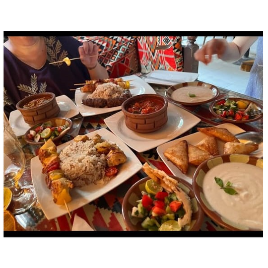 Bayt Elmoazz Resturant & Café